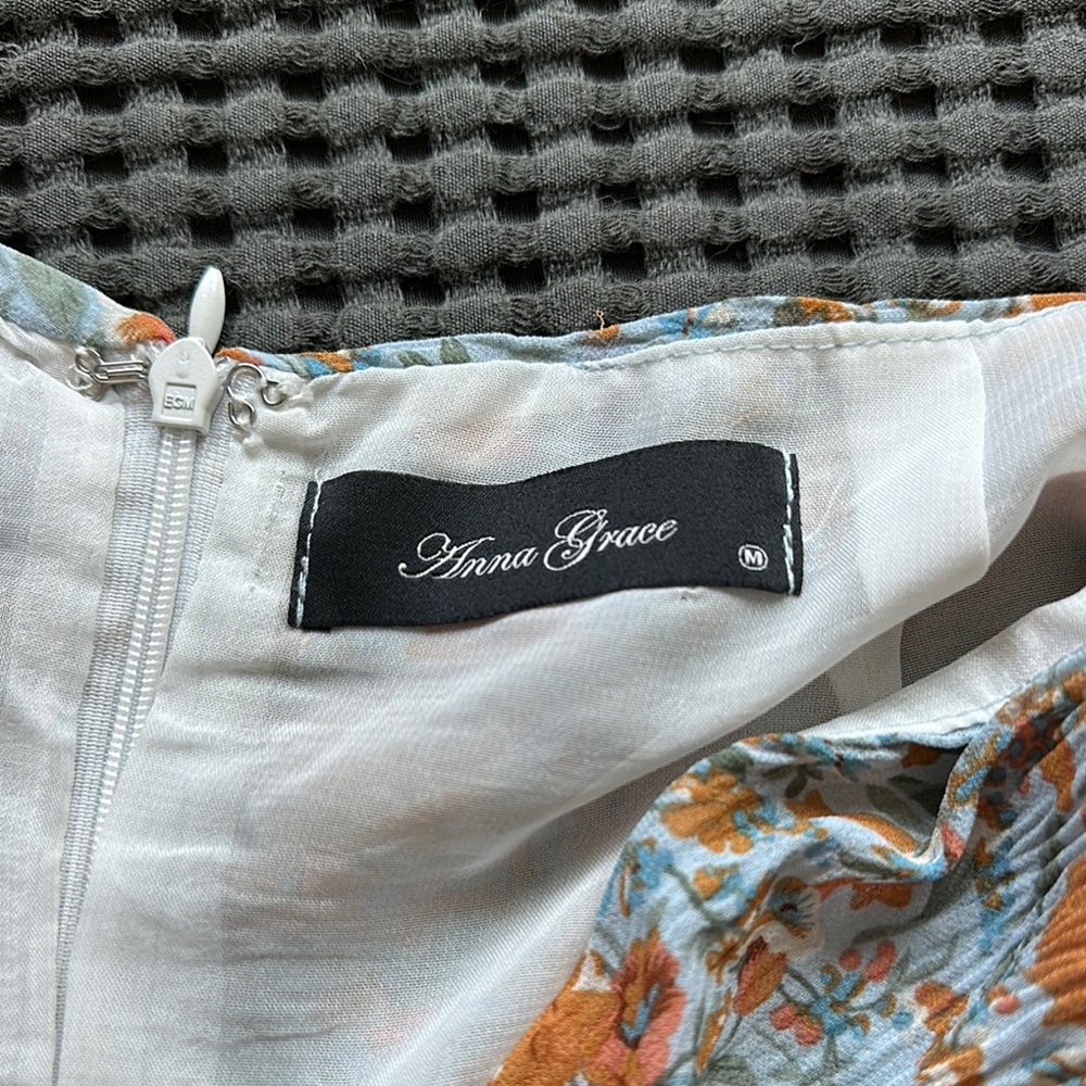 Floral Ruched Mini Skirt - Picture 3 of 4